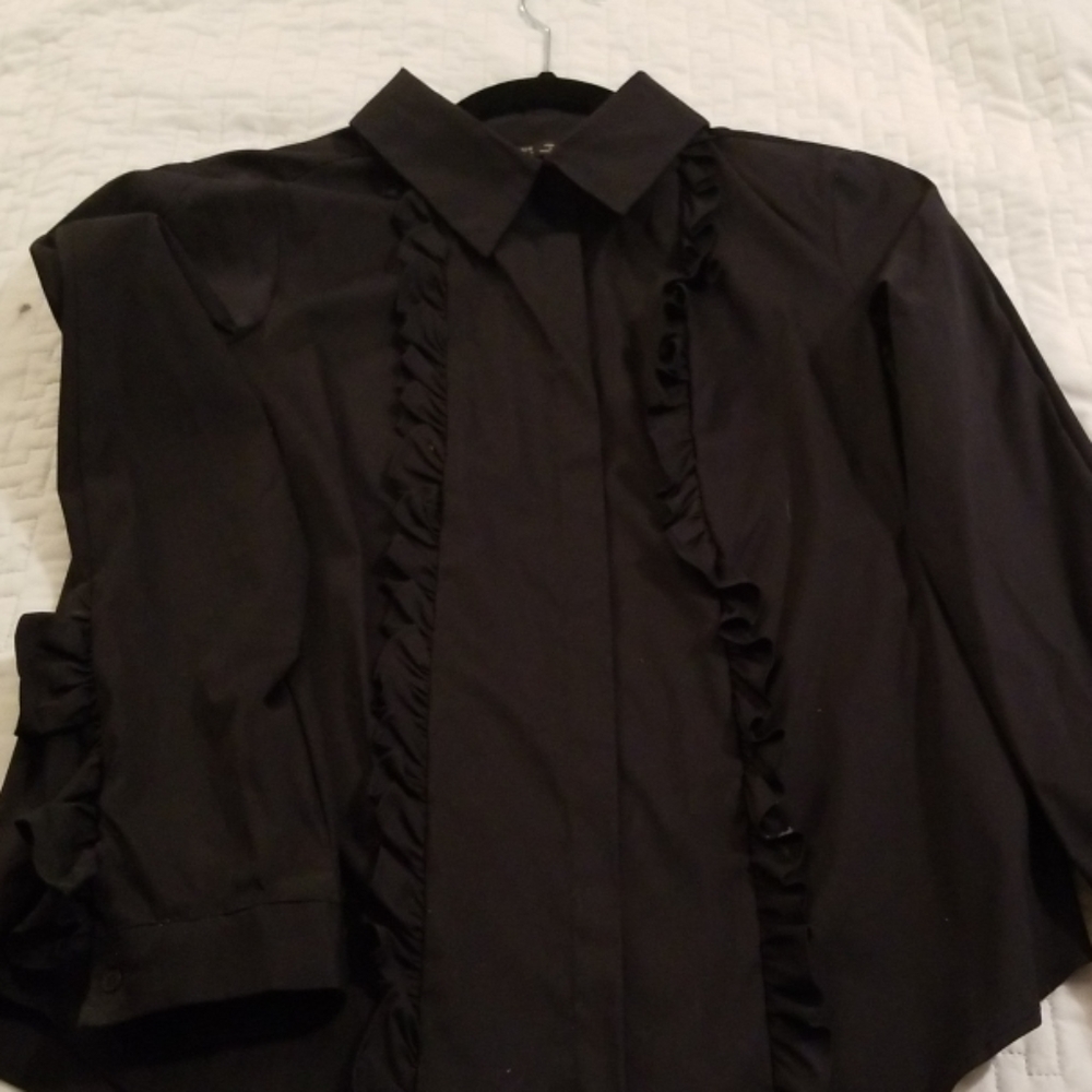 Black shirt